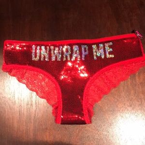 “Unwrap me” Limited Edition panties